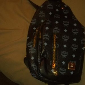 mcm fanny pack